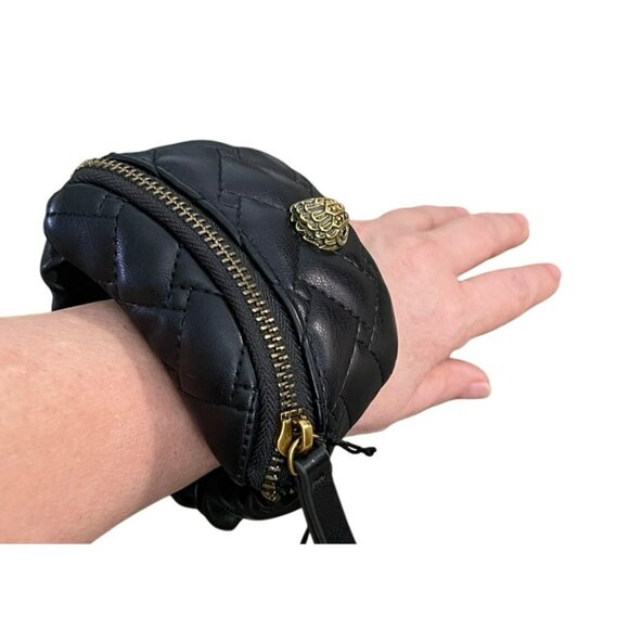 🤩KURT GEIGER BLACK QUILTED WRISTLET w/GOLD EAGLE 🦅 ACCENTS - Picture 4 of 4